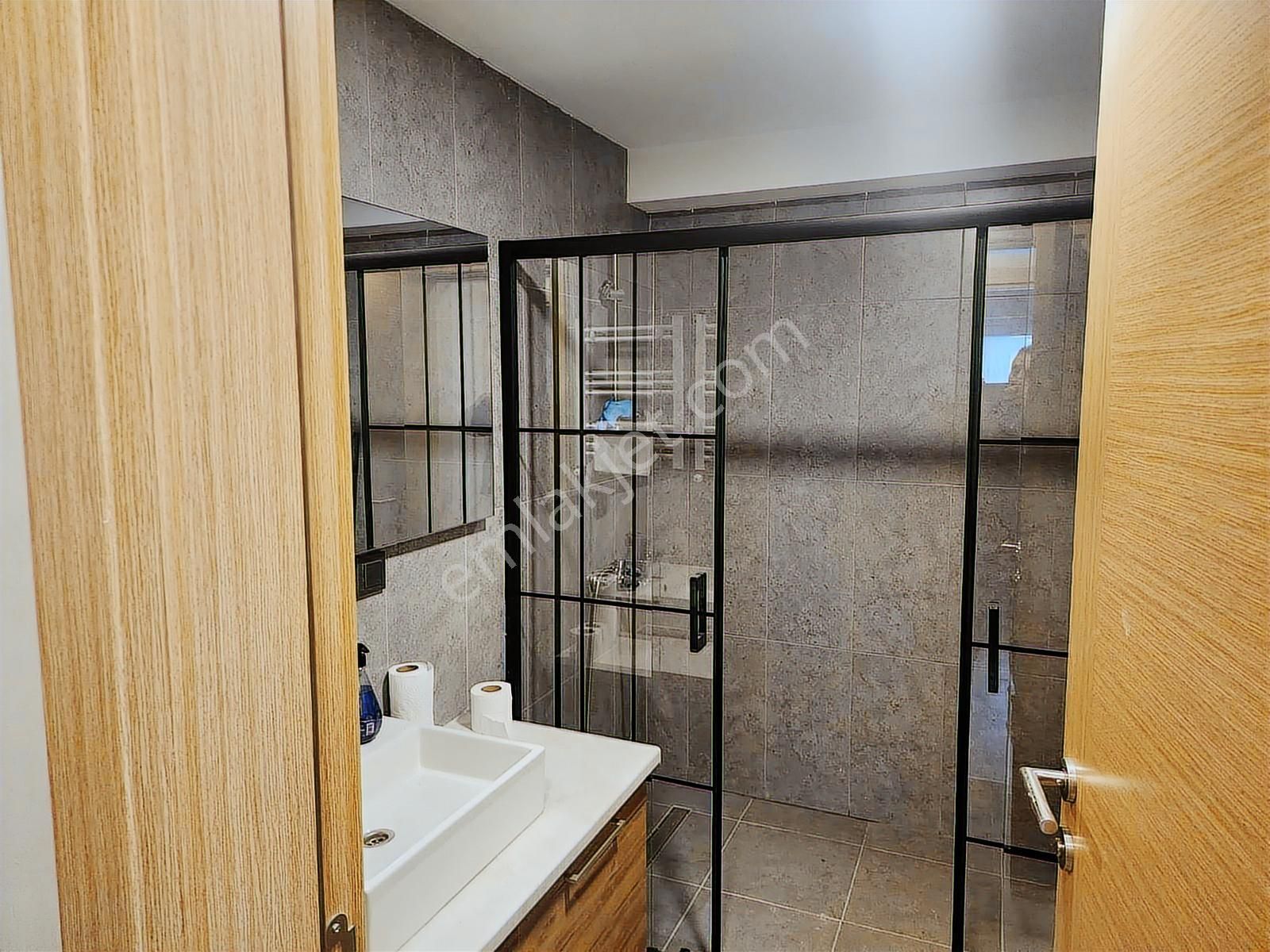 Çözüm Gayrimenkul'den Esenyurt'ta Ful Tadilatlı Eşyalı Daire - Görsel 4