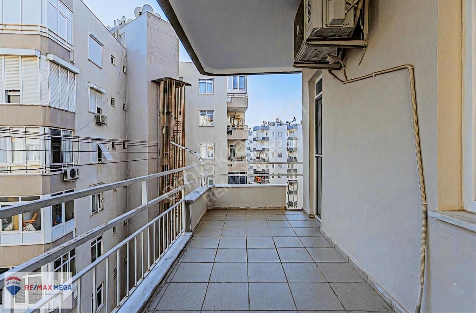 Siteler Mahallesi Armağankent Sitesinde Geniş 3+1 Ara Kat Daire - Görsel 3