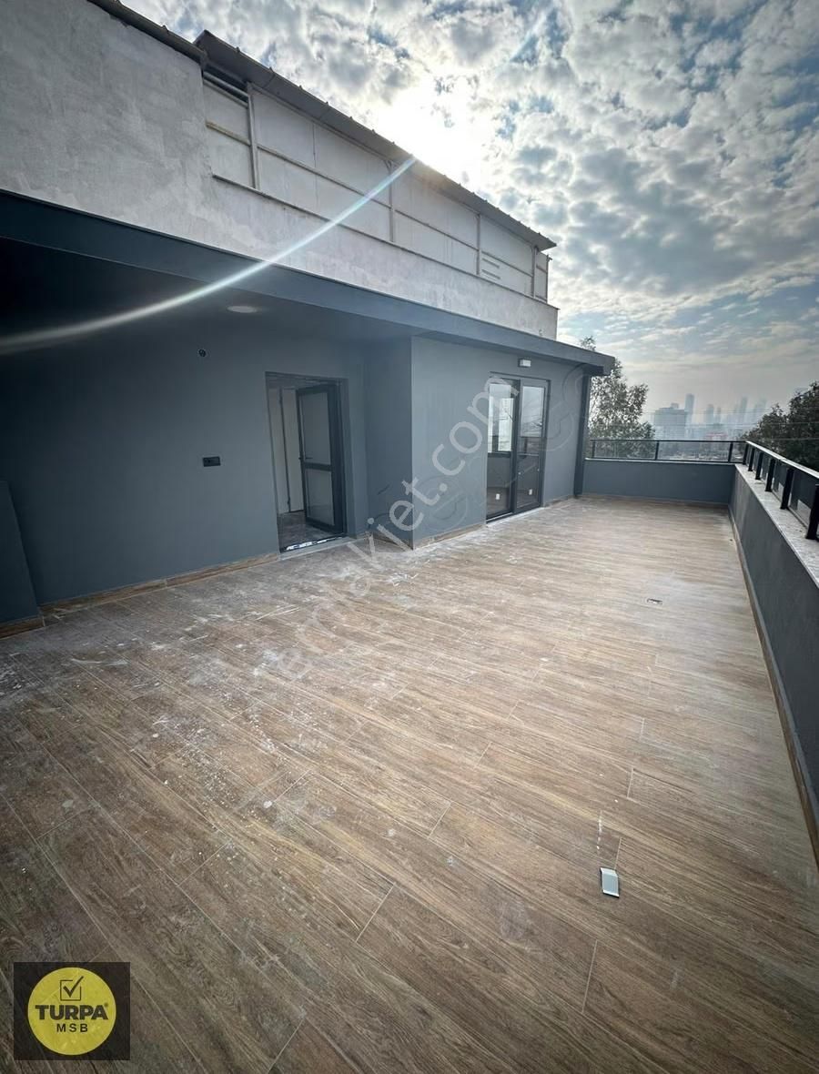 Bornova Atatürk Mahallesinde Sıfır 3+1 Tripleks Köşe Villa - Görsel 15