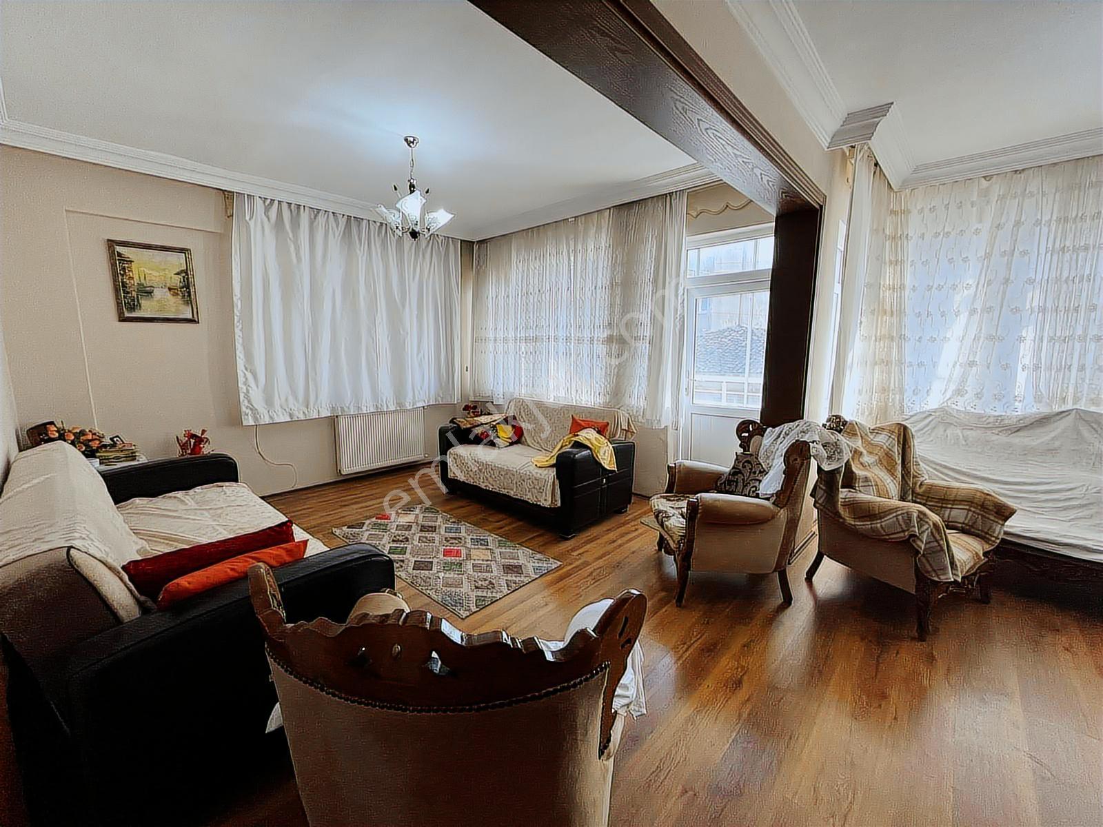 Bafra Büyükcami Mahallesi'nde Satılık Eşyalar Dahil 120 M2 Daire - Görsel 21