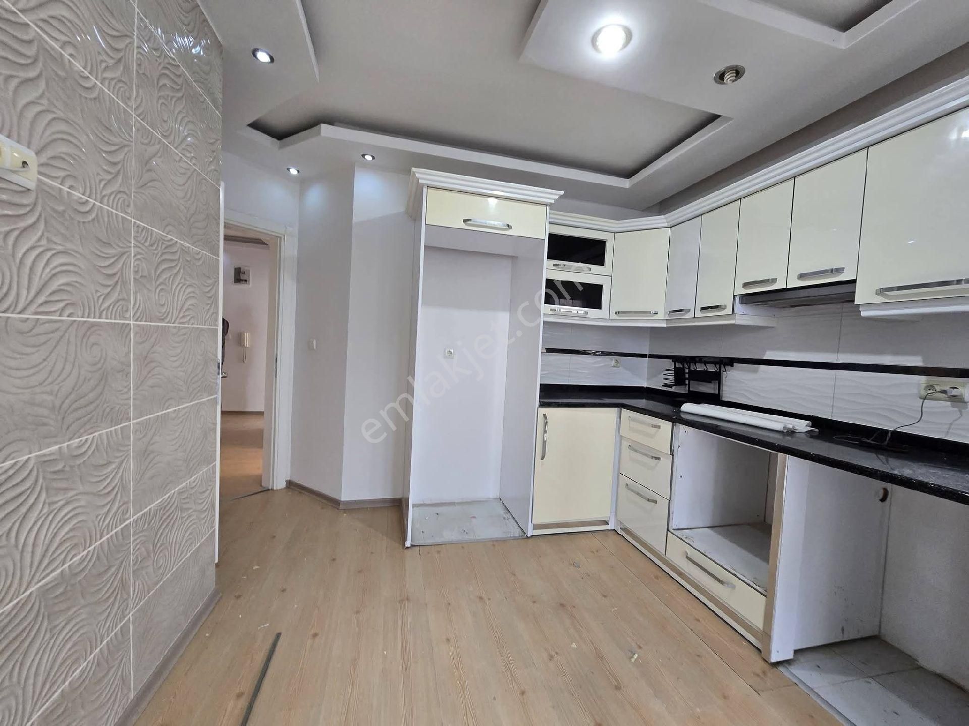 Didim Efeler Mah Jandarma Bölgesinde Satılık 3+1 Ayrı Mutfaklı