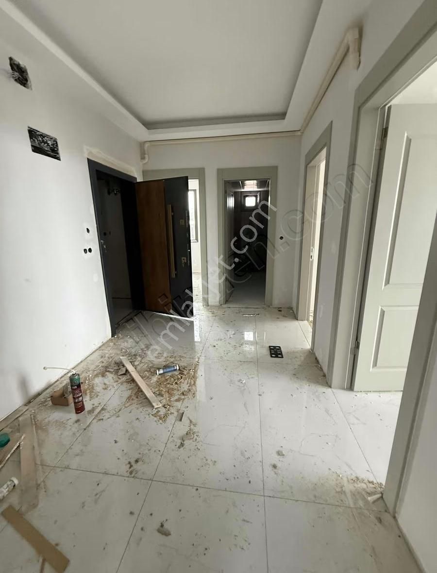 Yorulmaz Gayrimenkulde Reşatbeyde 3+1 - Görsel 4