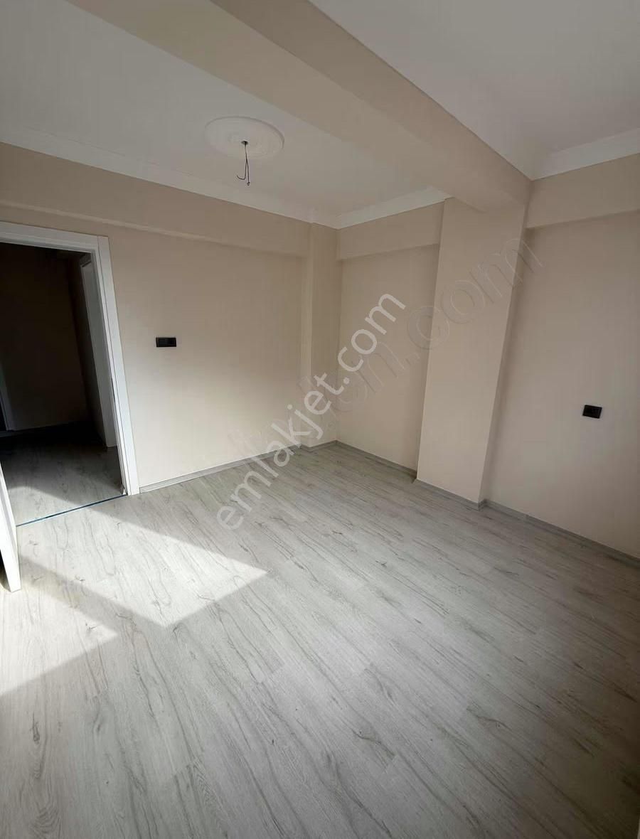 Yorulmaz Gayrimenkulde 1+1 Efendide - Görsel 8