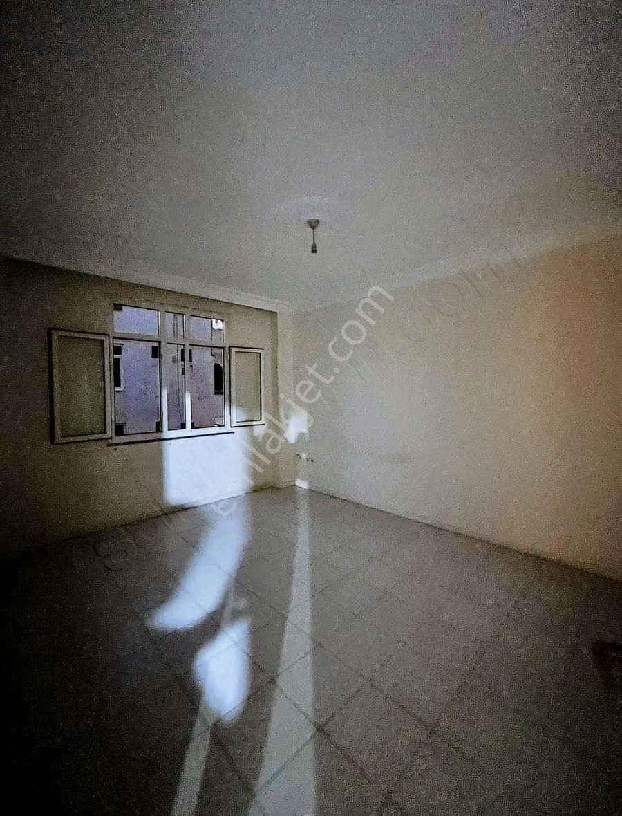 Yeşilyurt Salı Pazarı Civarı Müstakil 2+1 - Görsel 5