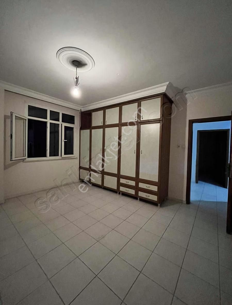 Yeşilyurt Salı Pazarı Civarı Müstakil 2+1 - Görsel 10