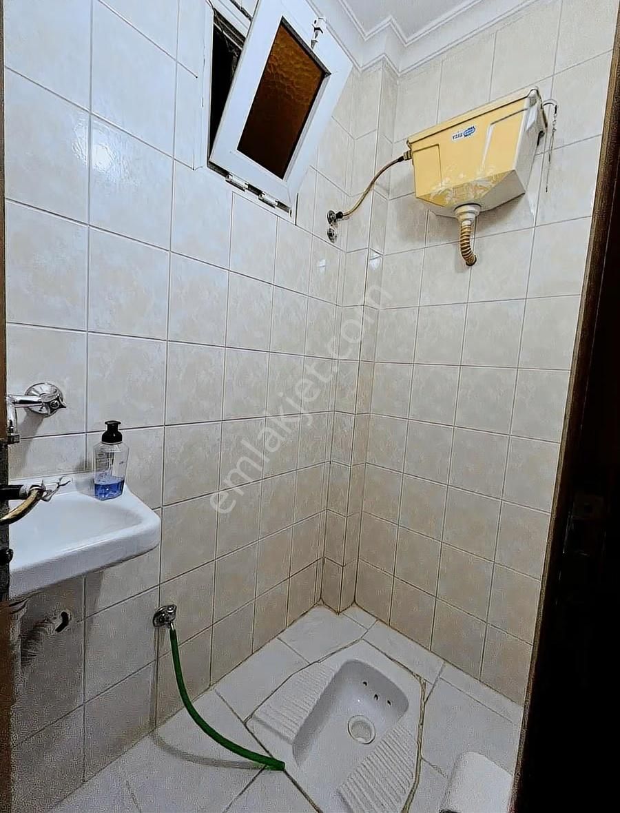 Yeşilyurt Salı Pazarı Civarı Müstakil 2+1 - Görsel 12