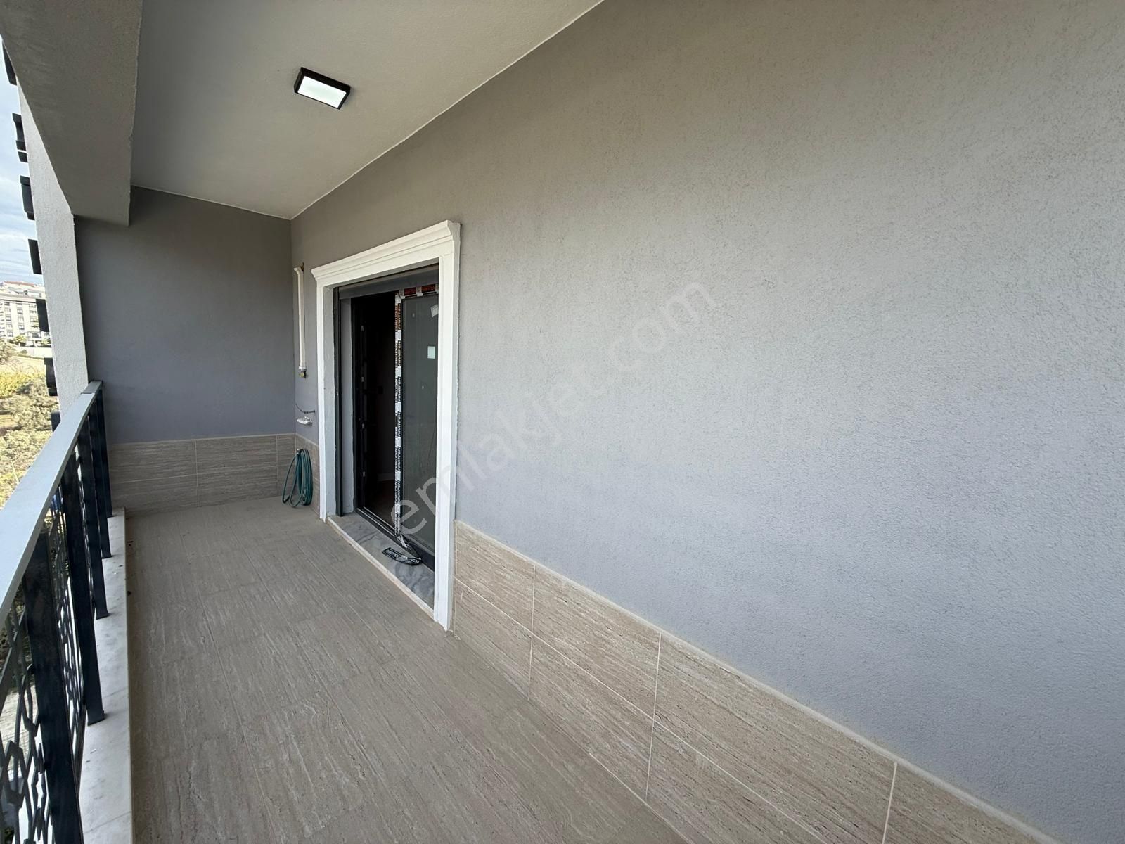 Sıfır Ara Kat Daire Havuzlu Site - Görsel 10