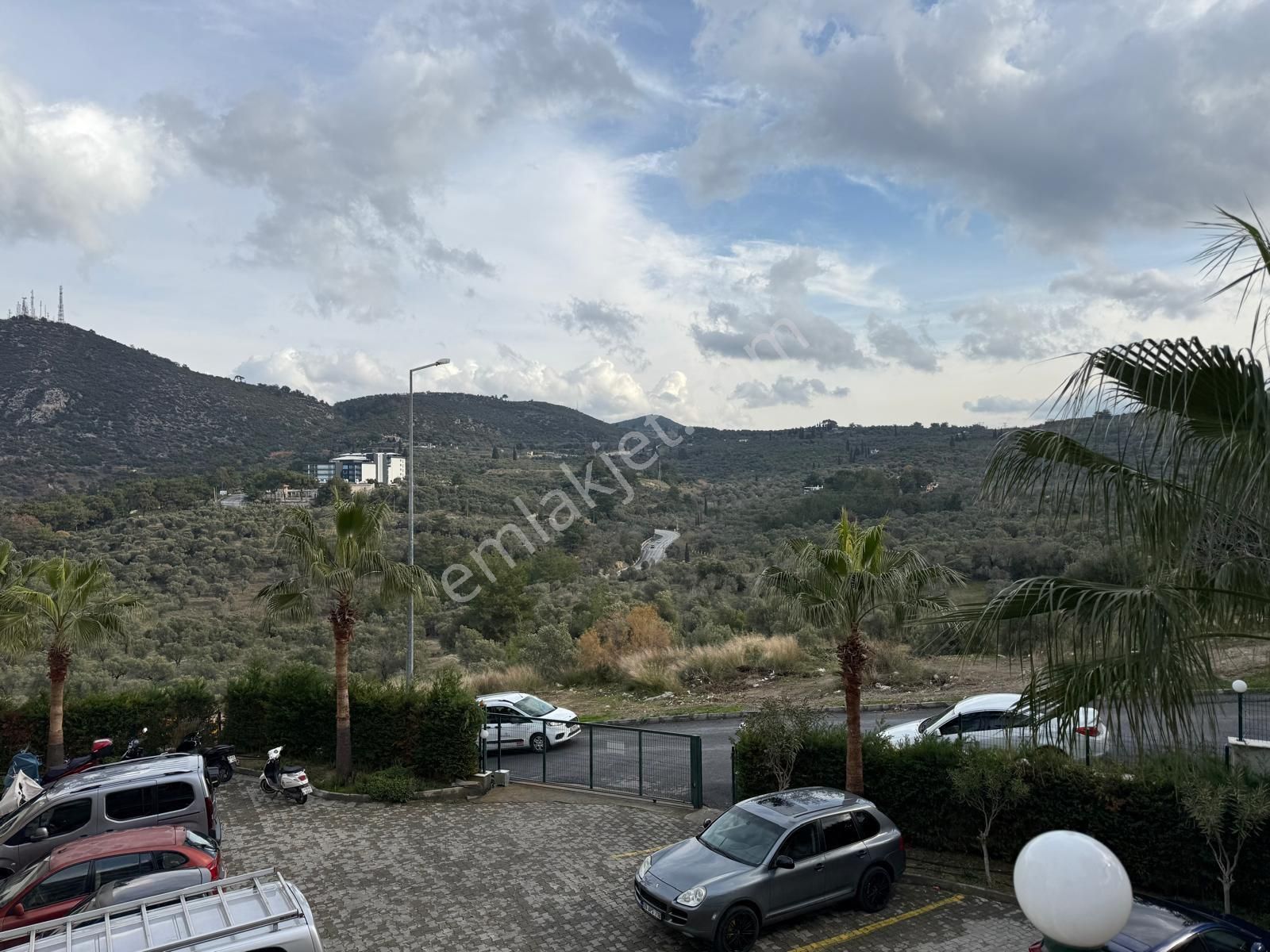 Kuşadası Havuzlu Site Eşyalı Arakat Satılık 3+1 Lux Daire - Görsel 27