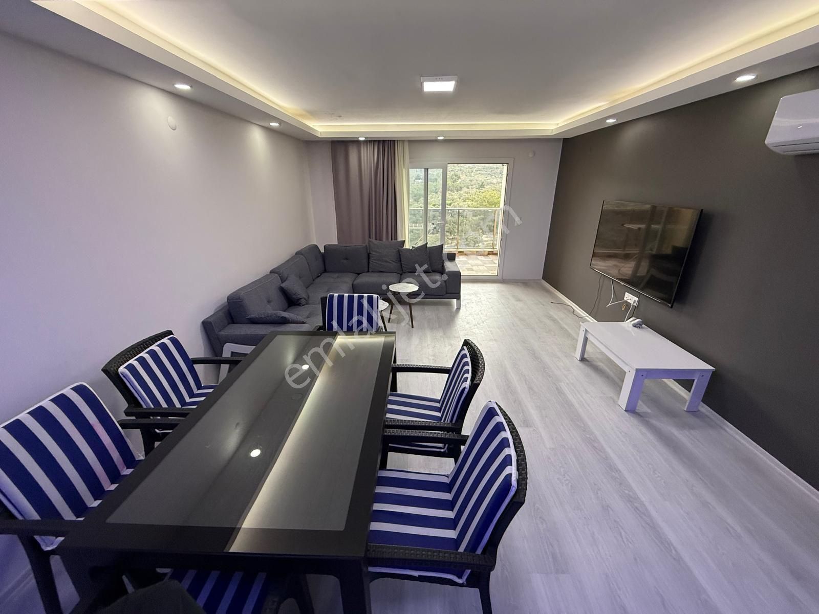 Kuşadası Havuzlu Site Eşyalı Arakat Satılık 3+1 Lux Daire - Görsel 9