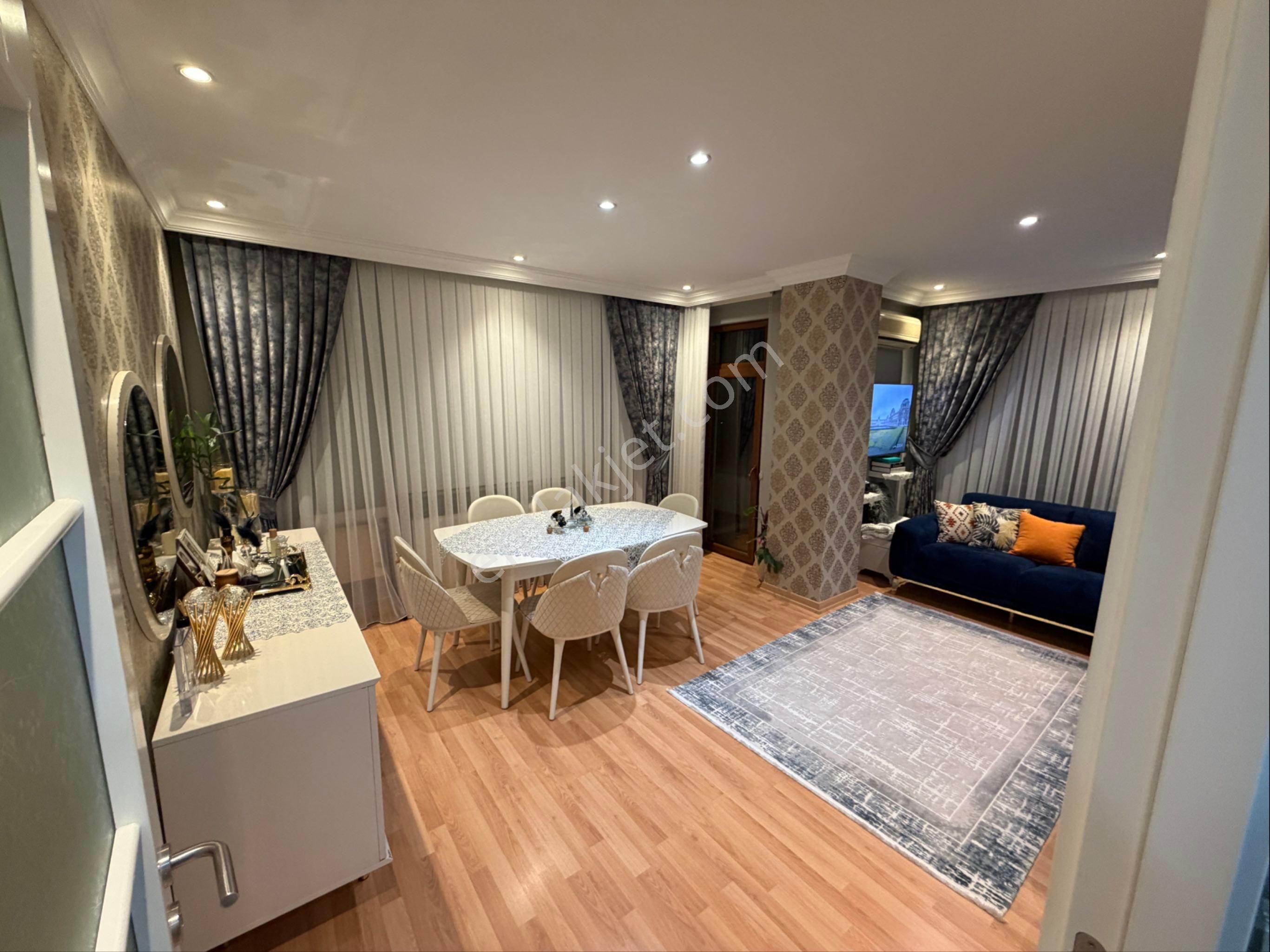 Finans Merkezine Komşu İki Bloklu Siteside 2+1 Satılık - Görsel 4