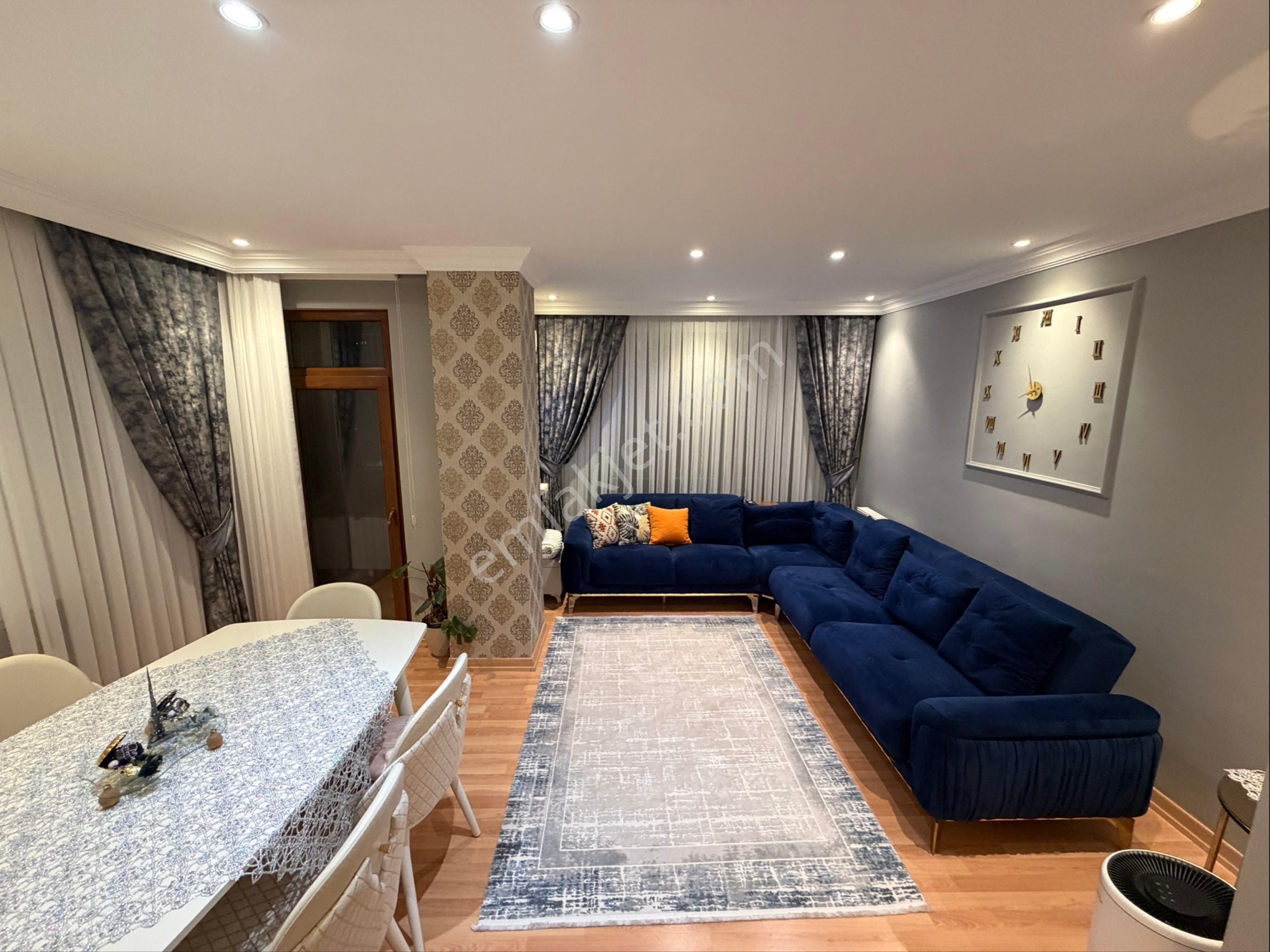 Finans Merkezine Komşu İki Bloklu Siteside 2+1 Satılık - Görsel 5