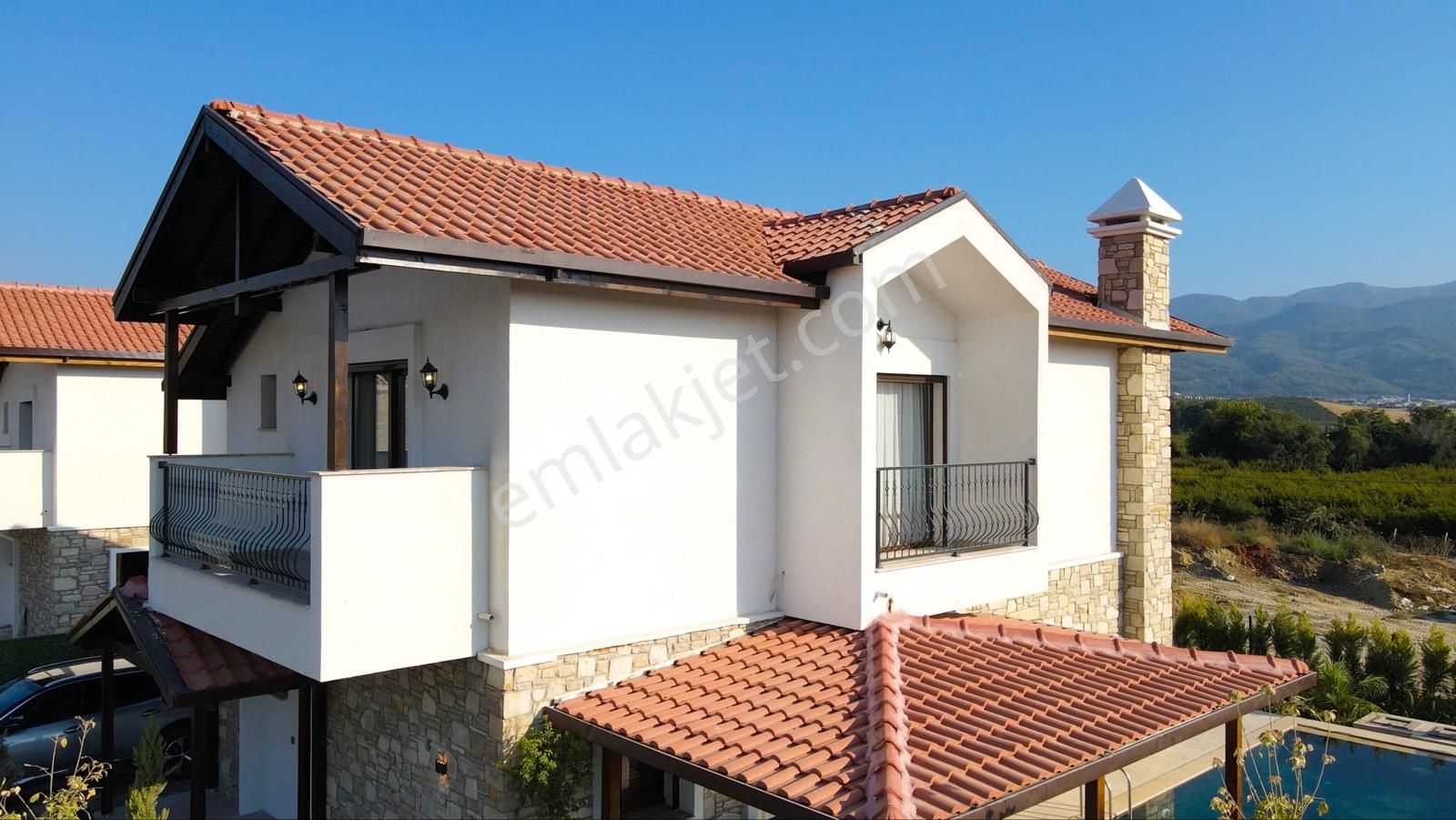 Taş Ev Tutkunlarına Kuşadasında Müstakil, Havuzlu Villa - Görsel 24