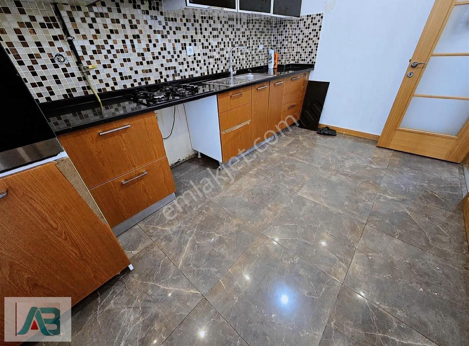 Üsküdar Kısıklı Çamlıcada Metroya Yakın 2+1 Daire - Görsel 31