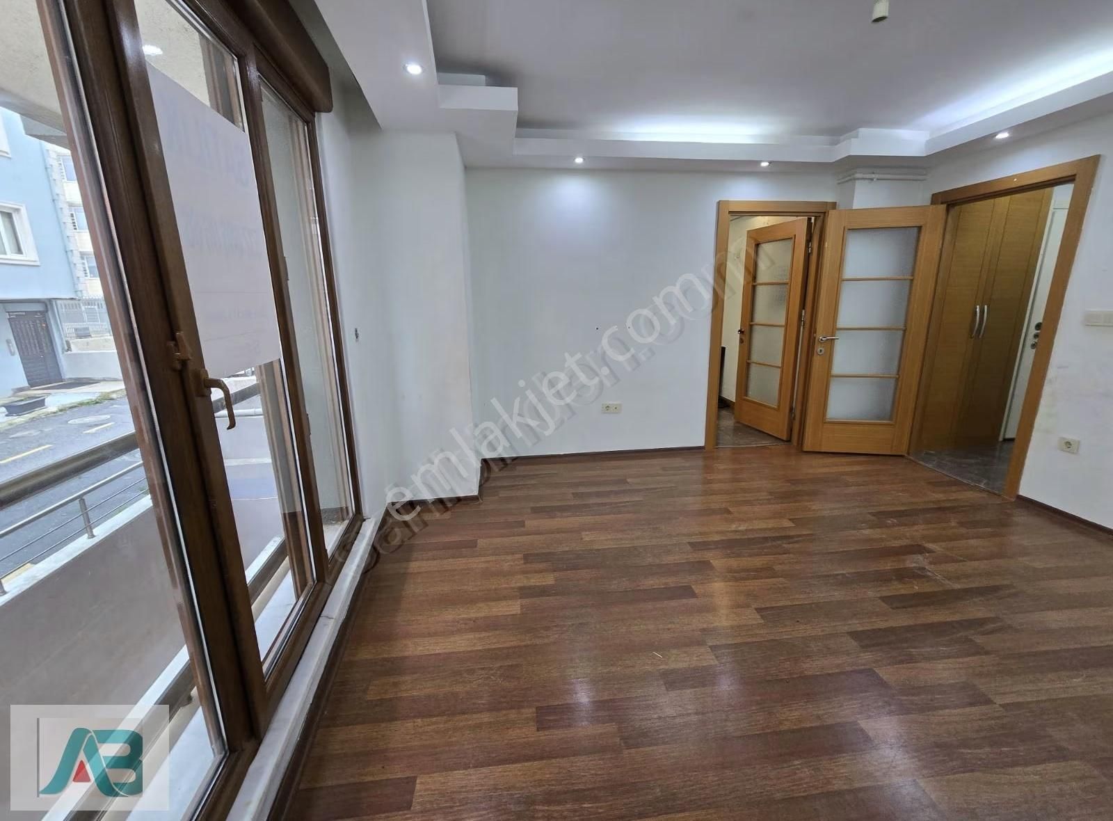 Üsküdar Kısıklı Çamlıcada Metroya Yakın 2+1 Daire - Görsel 8