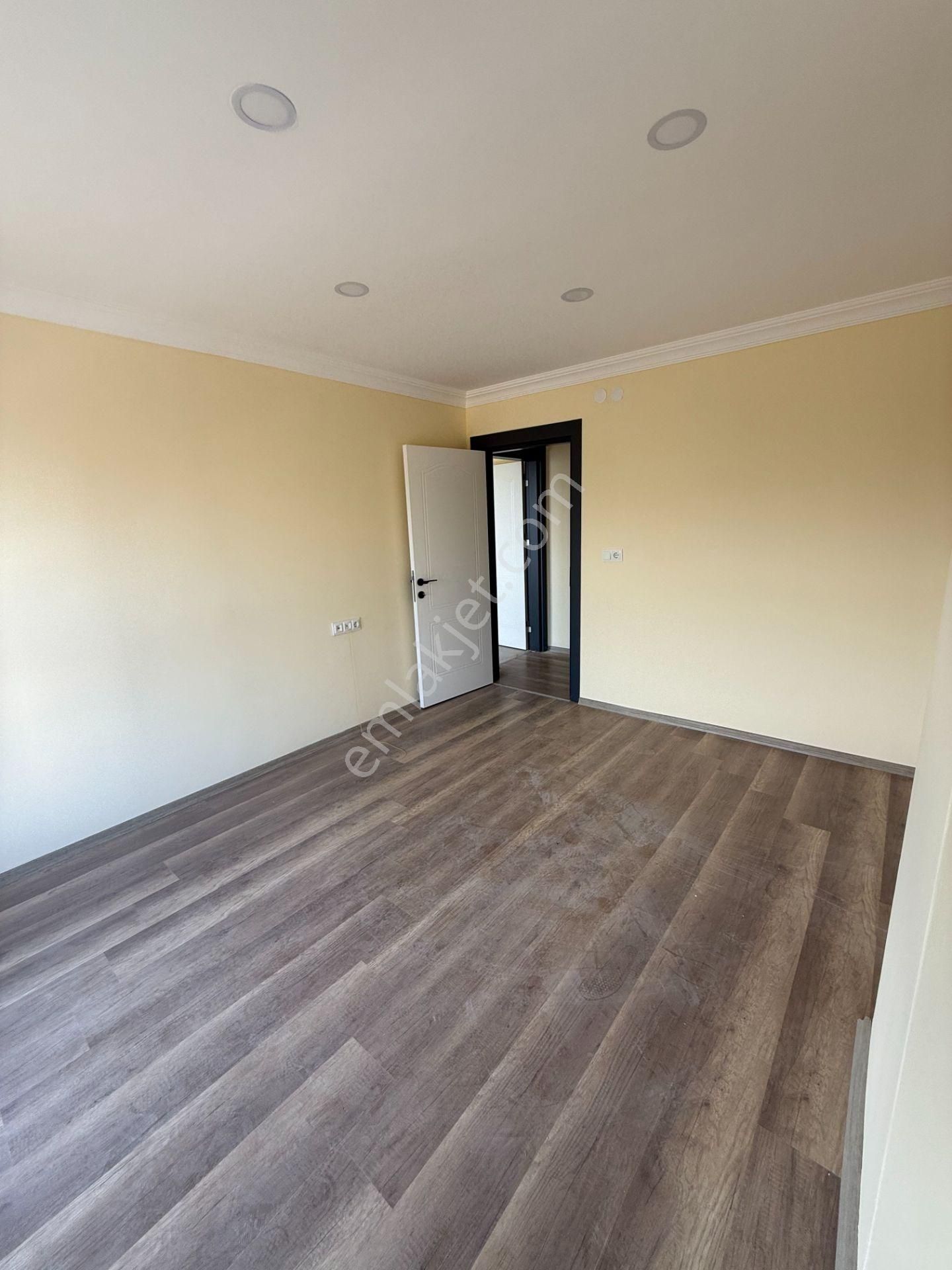 Sahibinden Atatürk Caddesi Üstü Doğalgazlı Sıfır Daire - Görsel 2