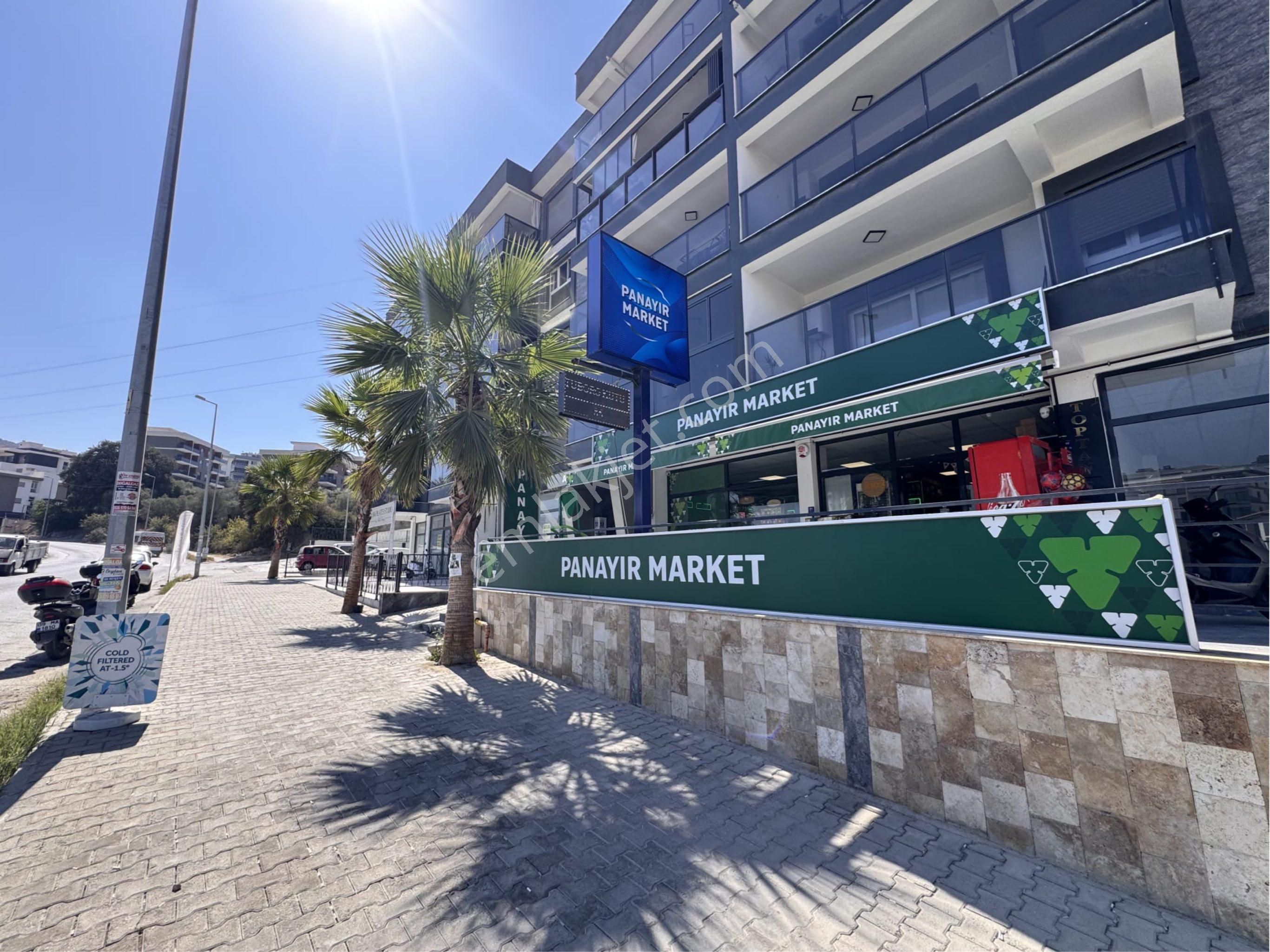 Kuşafası Kirazlı Yolu Üstü 2+1 Arakat Daire