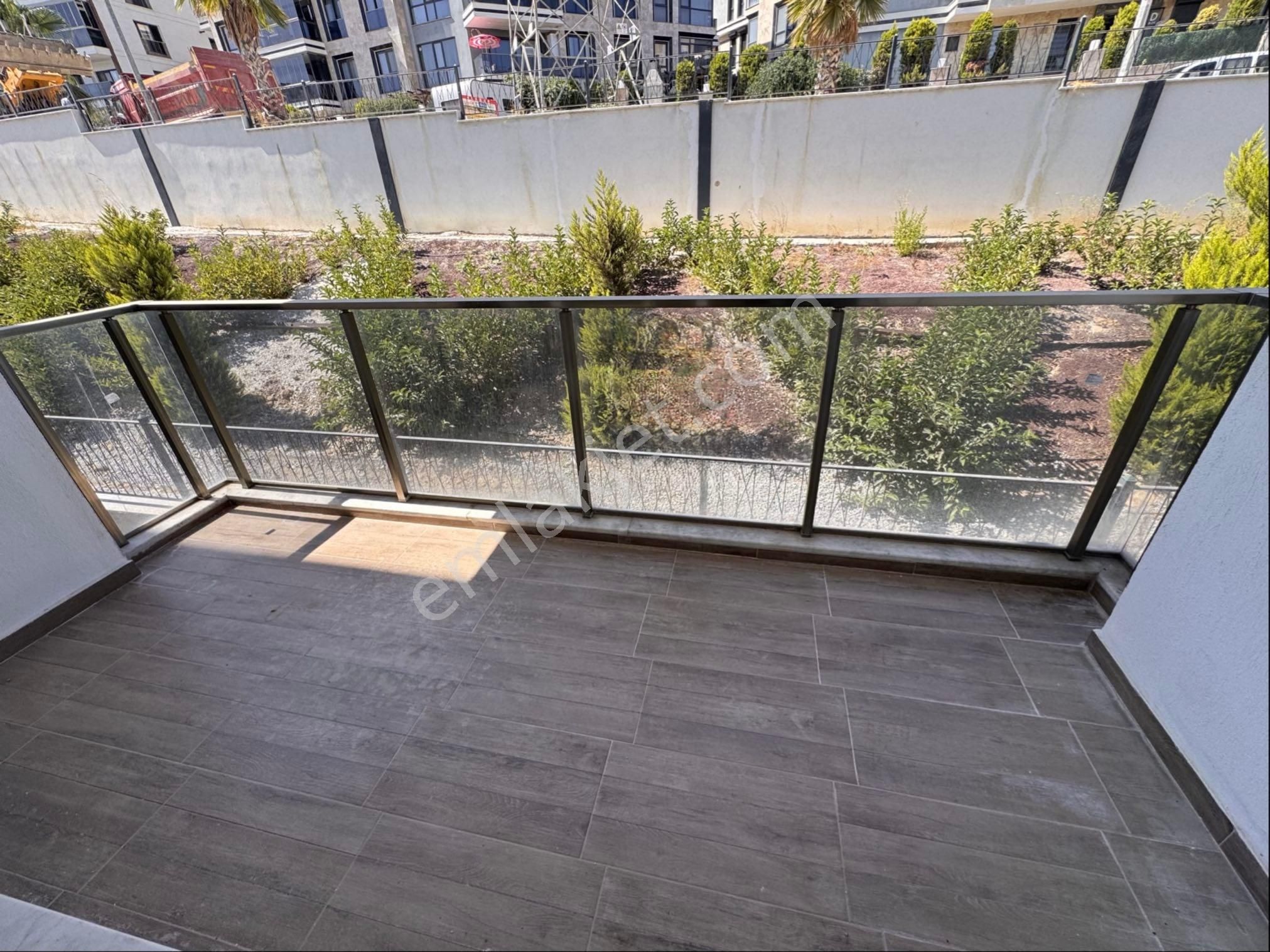 Kuşafası Kirazlı Yolu Üstü 2+1 Arakat Daire - Görsel 11