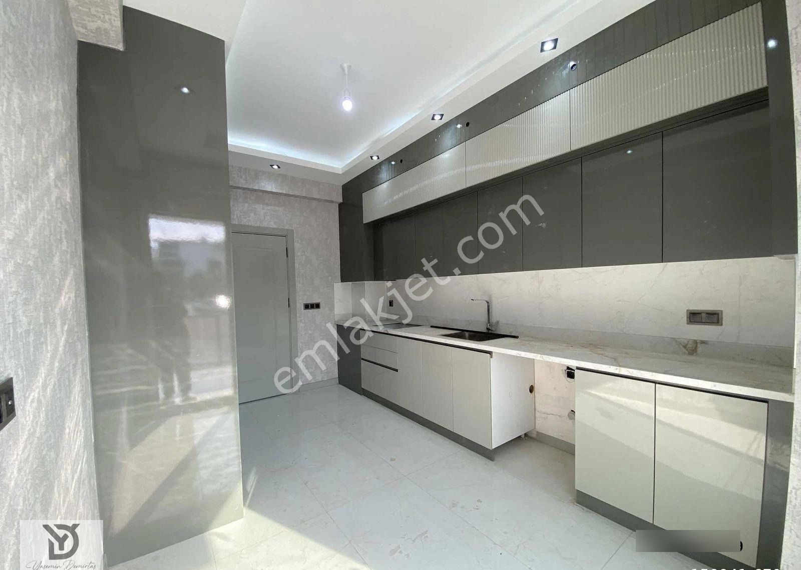 Naz Bayrak'ta Satılık Panjurlu Ultra Lüks 2+1 Daireler - Görsel 11