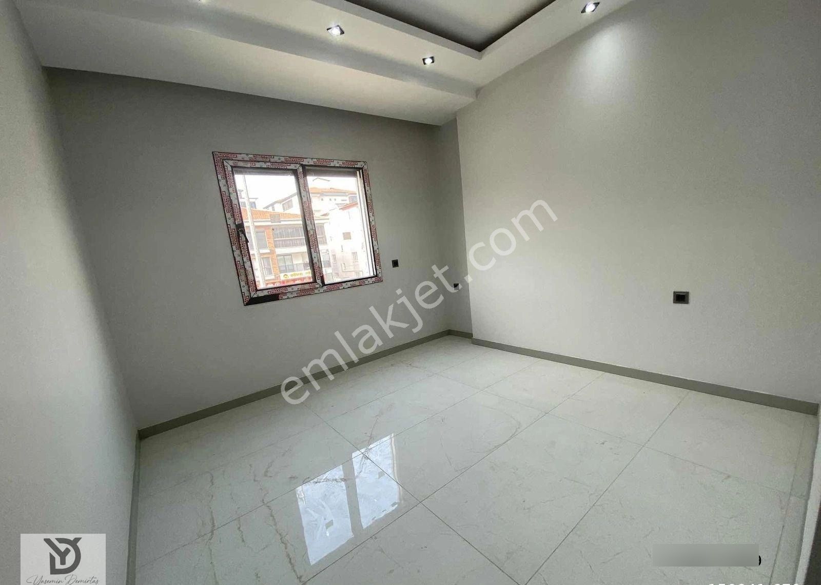 Naz Bayrak'ta Satılık Panjurlu Ultra Lüks 2+1 Daireler - Görsel 23