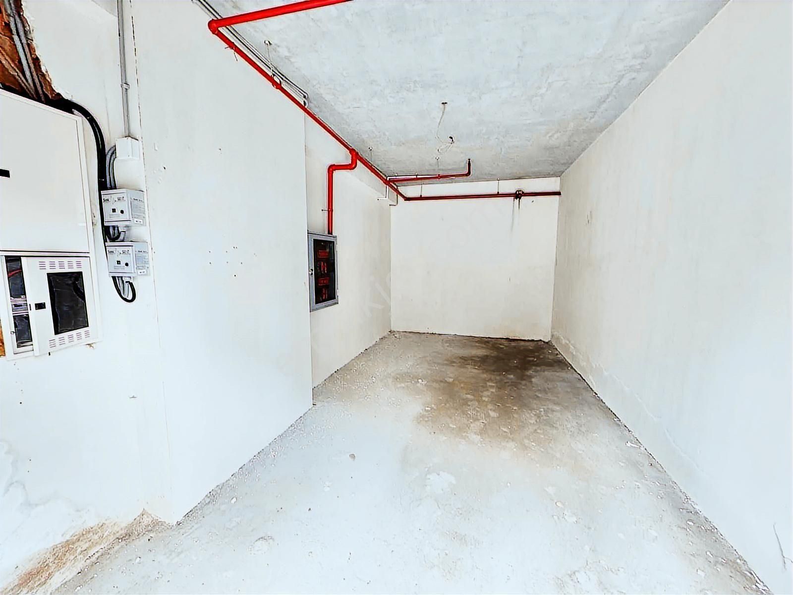 Merter Tozkoparan Emlak Konutlarında Kiralık 27m2 Dükkan - Görsel 3