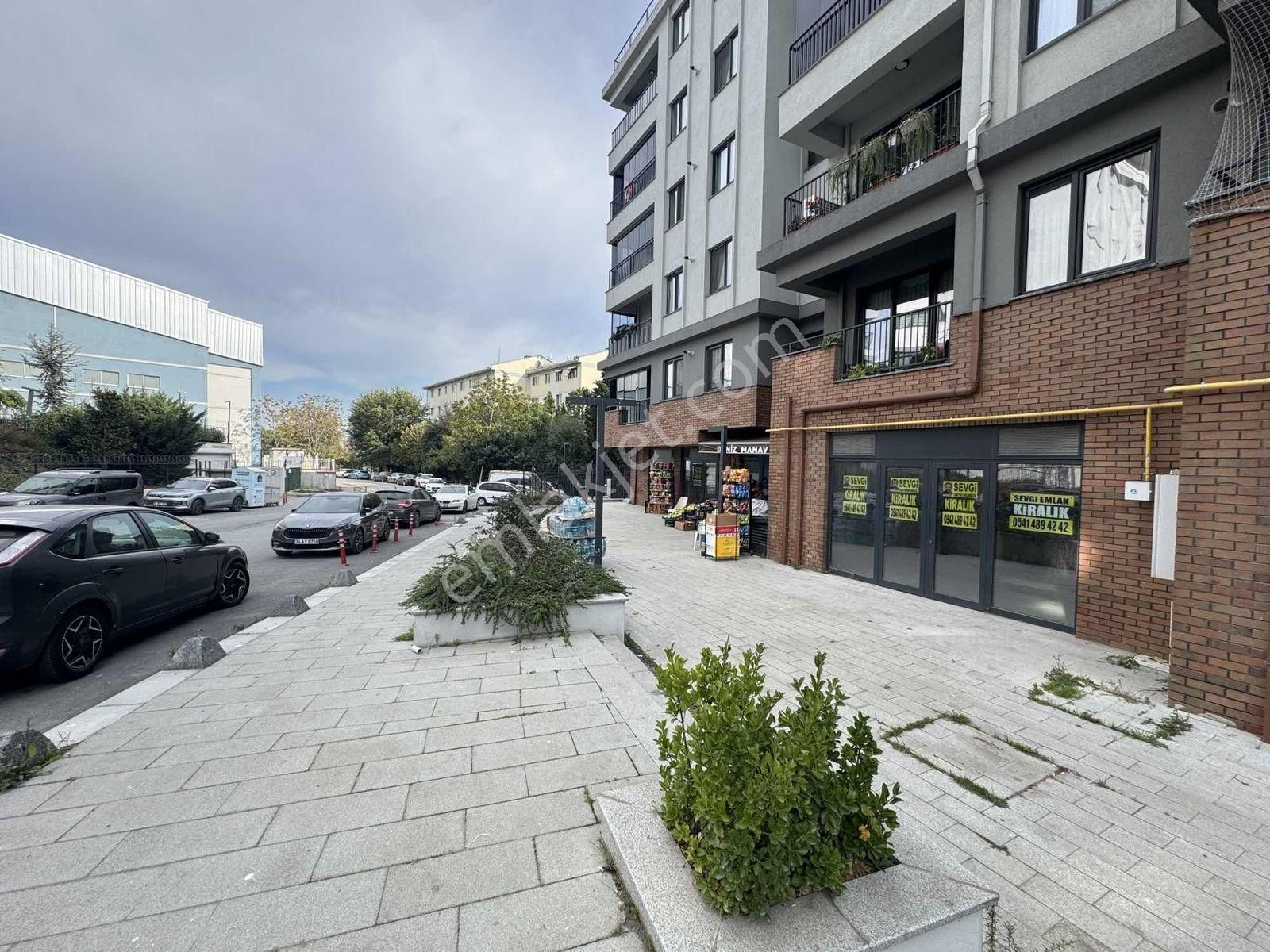 Merter Tozkoparan Emlak Konutlarında Kiralık 27m2 Dükkan - Görsel 2