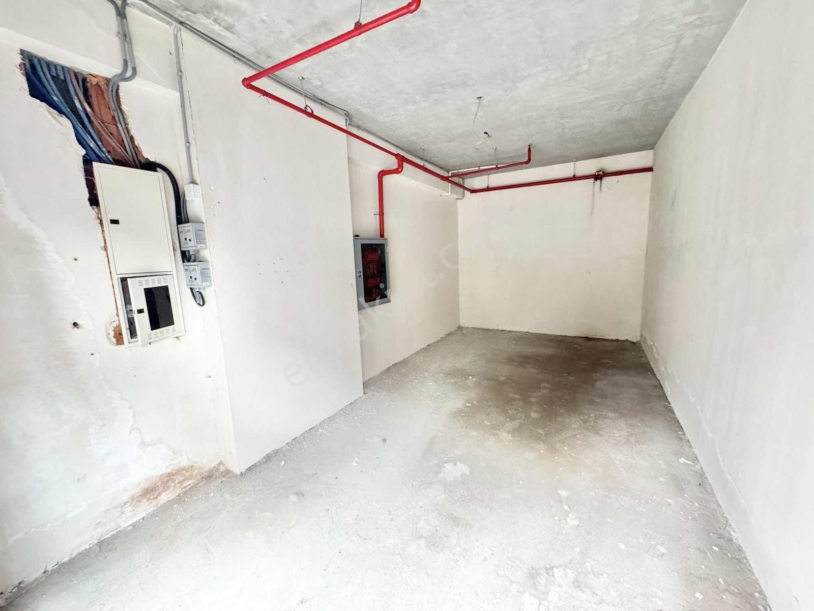 Merter Tozkoparan Emlak Konutlarında Kiralık 27m2 Dükkan - Görsel 7