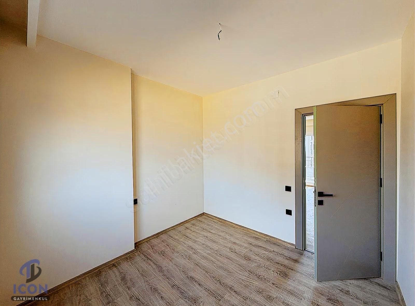 Icon'dan 75.yıl Mah'de Merkezi Konum Havuzlu Şık 2+1 - Görsel 14