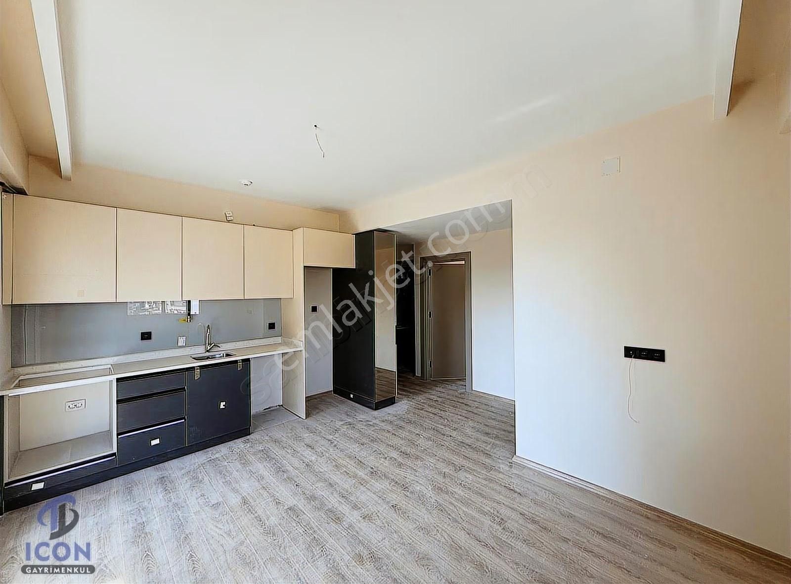 Icon'dan 75.yıl Mah'de Merkezi Konum Havuzlu Şık 2+1 - Görsel 15