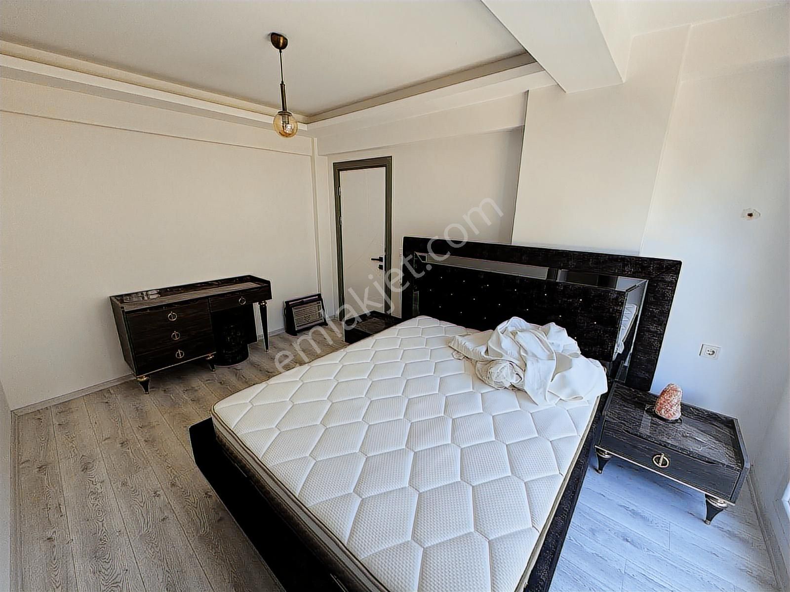 Kuşadası Kirazlı Yolu Üzeri 2+1 Havuzlu Yerden Isıtma Satılık - Görsel 29