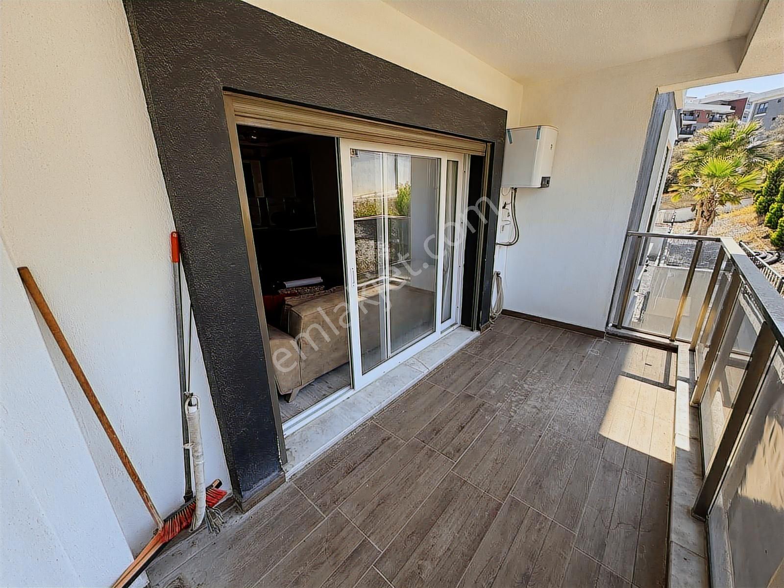 Kuşadası Kirazlı Yolu Üzeri 2+1 Havuzlu Yerden Isıtma Satılık - Görsel 23