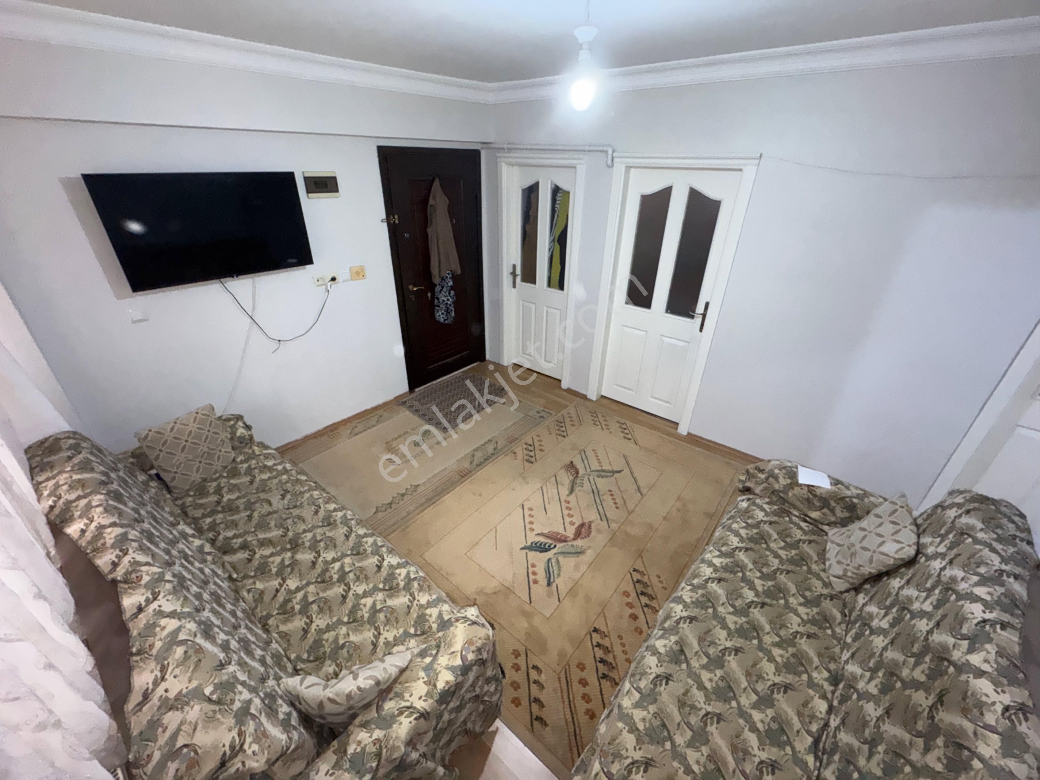 Zaferyapıdan Satılık Yüksekcamlı Bahçekatı Daire 2+1 80m2 15yaş Krediye Uygun Cebeci Mahde - Görsel 2