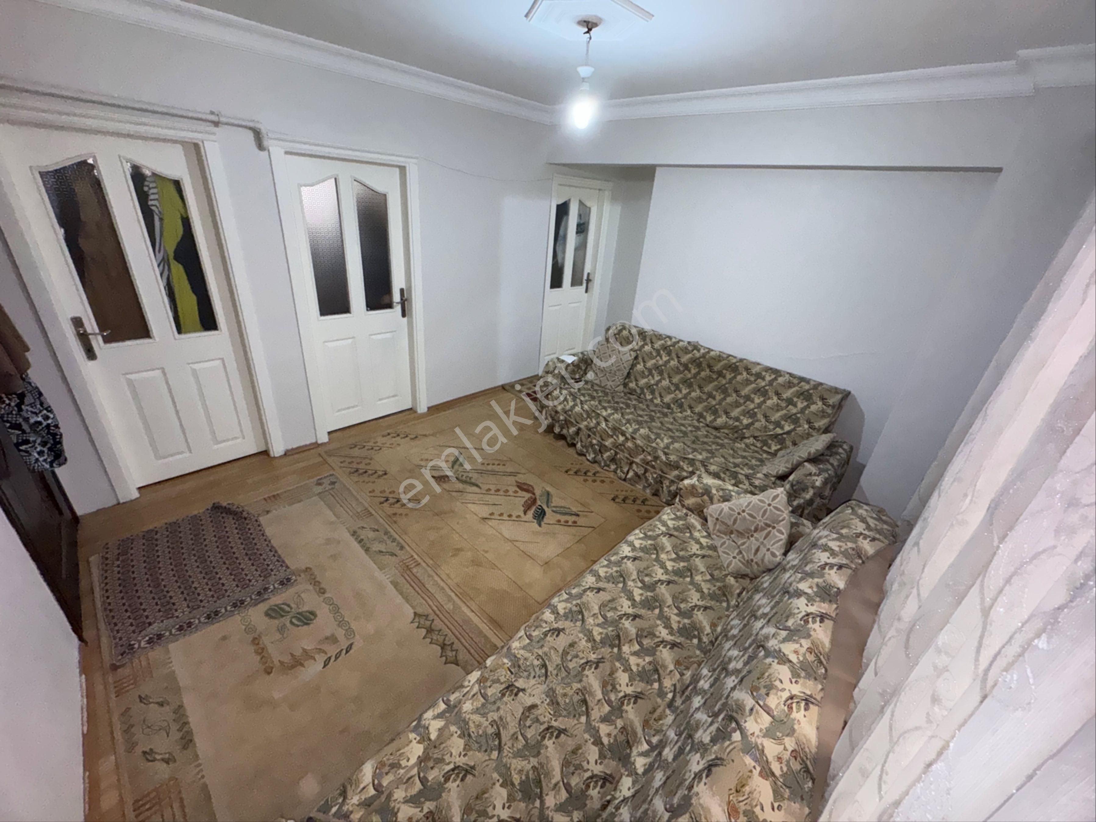 Zaferyapıdan Satılık Yüksekcamlı Bahçekatı Daire 2+1 80m2 15yaş Krediye Uygun Cebeci Mahde - Görsel 4