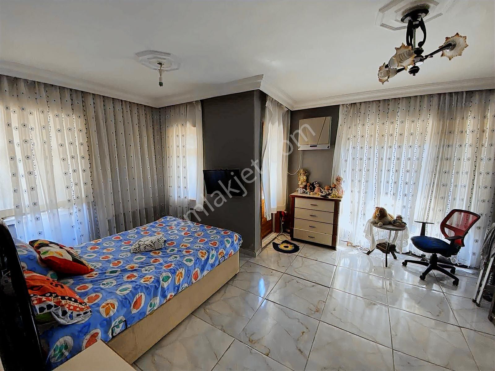 Kaçırılmayacak Fırsatta Site İçi Triblex Villa - Görsel 14