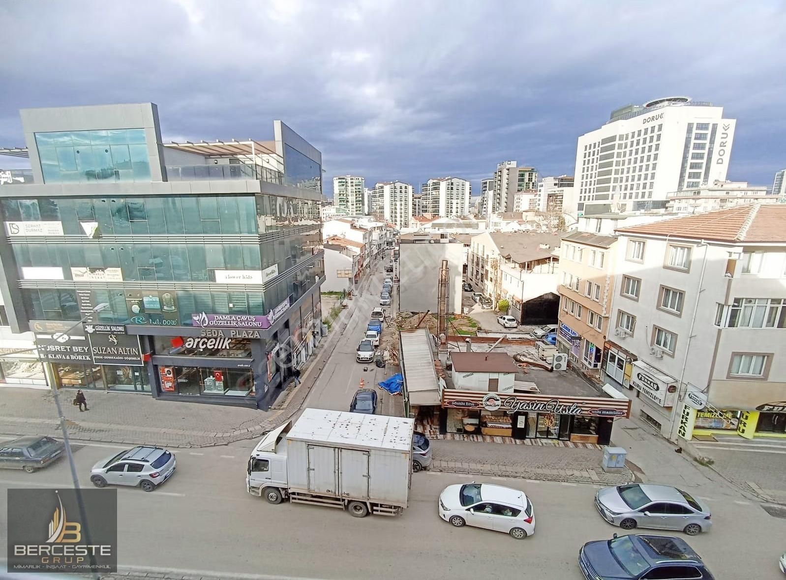 Berceste Grup/beşevler Konak'ta Satılık 2+1 Merkezi Daire