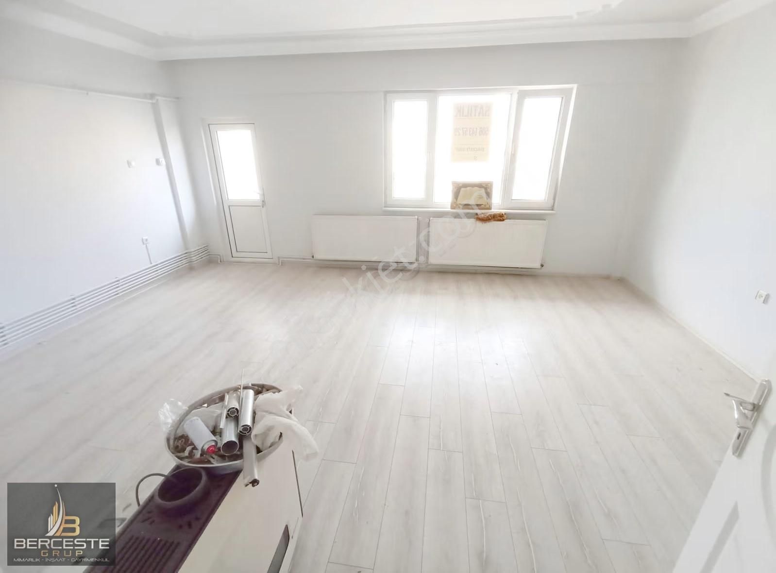 Berceste Grup/beşevler Konak'ta Satılık 2+1 Merkezi Daire - Görsel 9