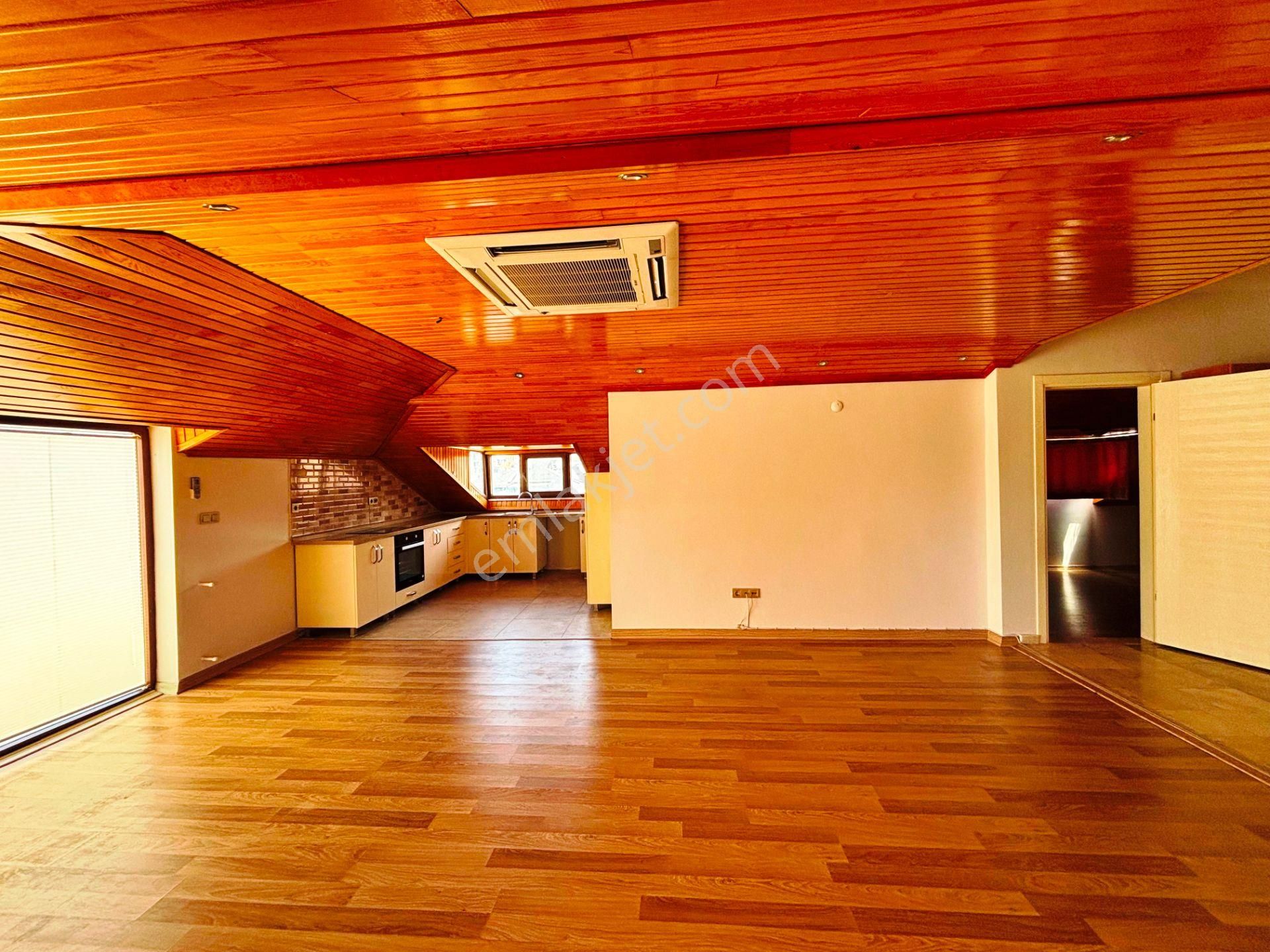 Bağdat-tren Arası 11 Yıllık 2 Girişli 280m2 Dublex Satılık 6+2 - Görsel 12