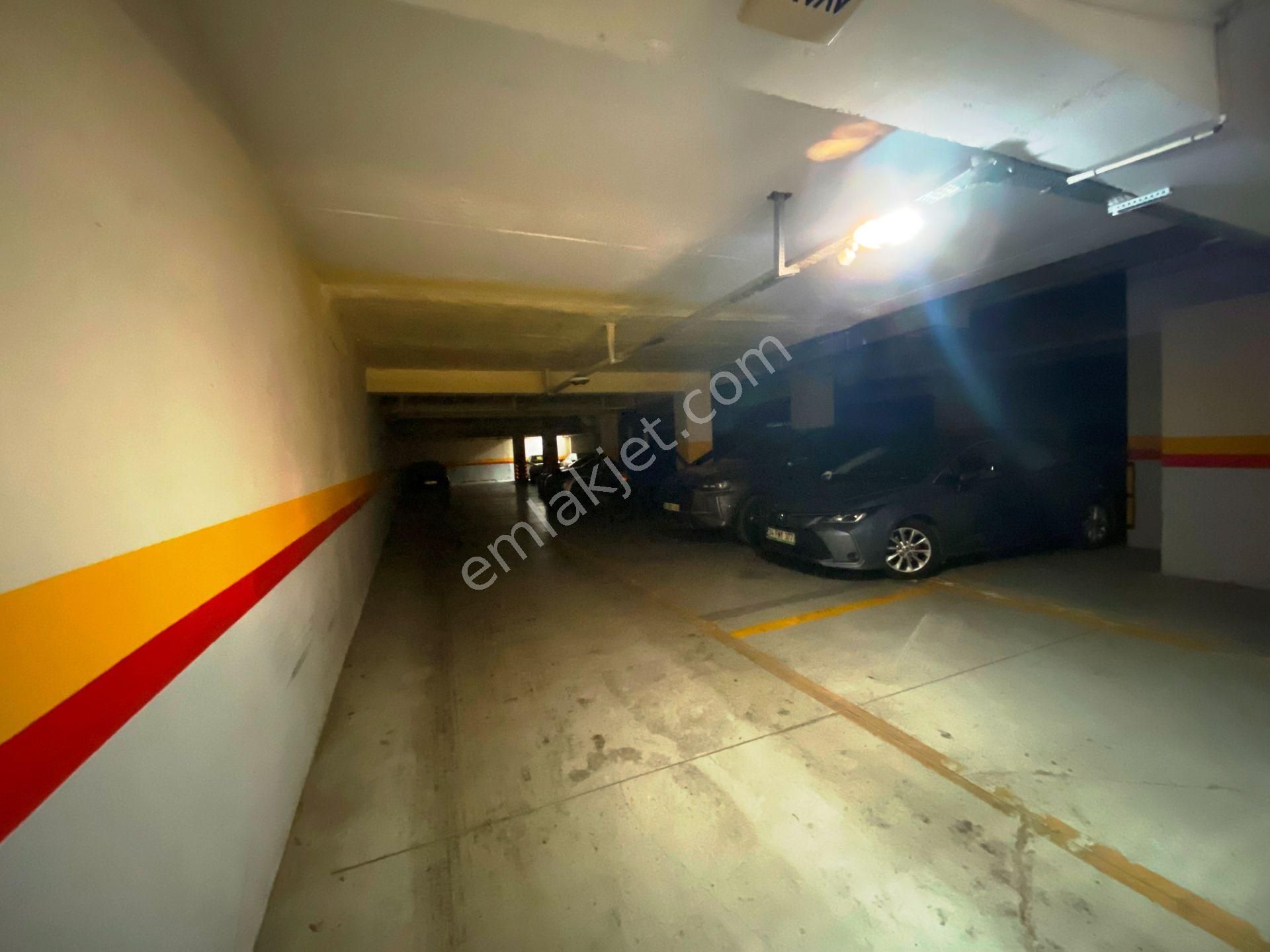 Bağdat-tren Arası 11 Yıllık 2 Girişli 280m2 Dublex Satılık 6+2 - Görsel 35