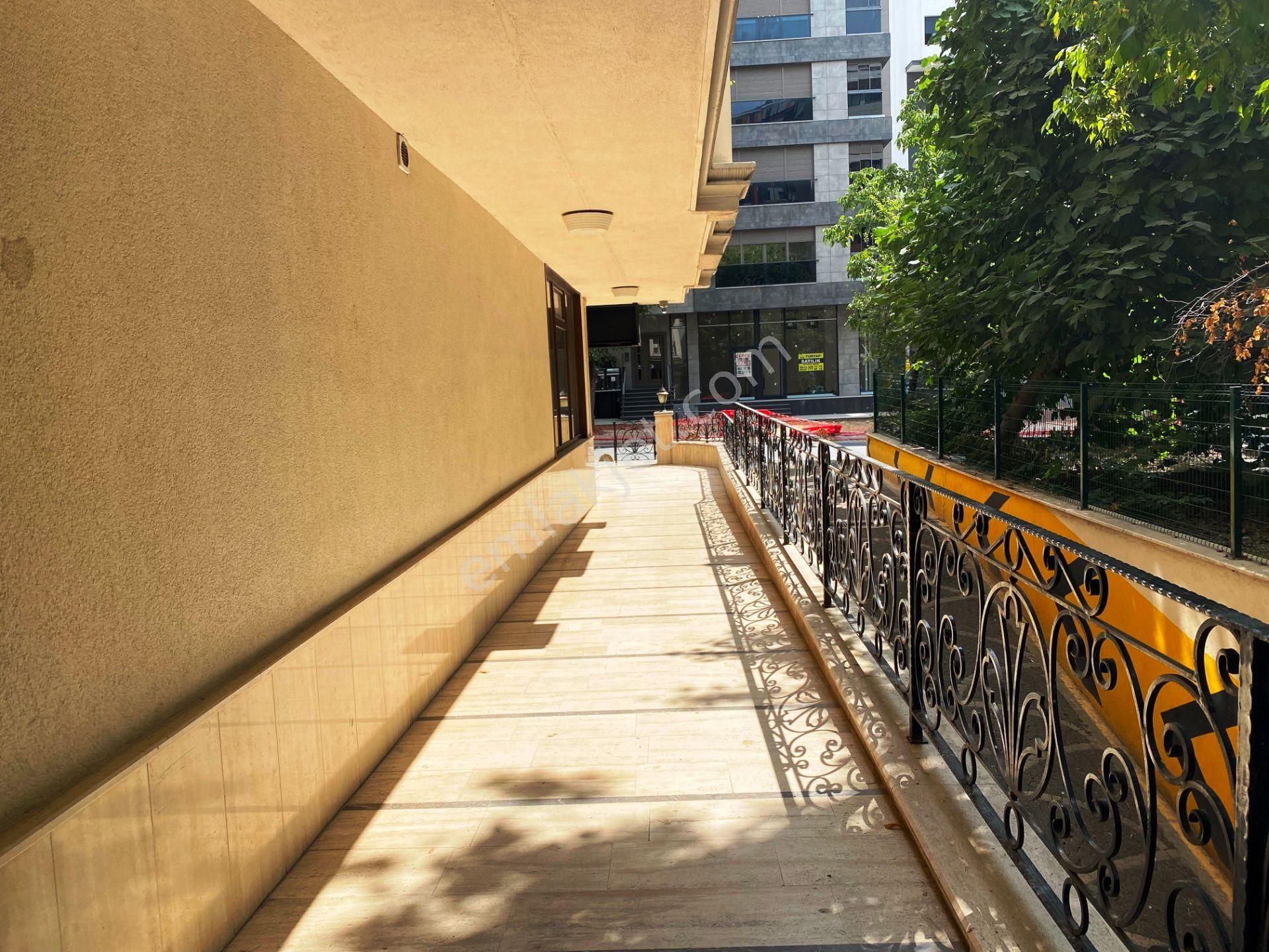 Bağdat-tren Arası 11 Yıllık 2 Girişli 280m2 Dublex Satılık 6+2 - Görsel 33