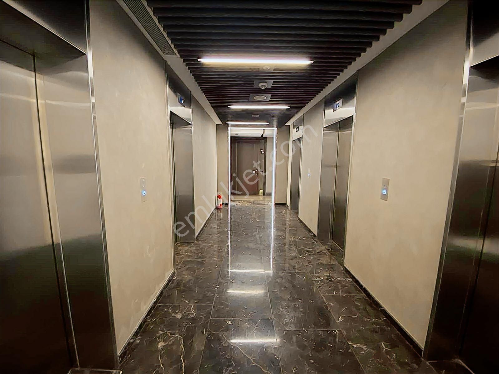 42 Maslak Satılık 2+1 136 M2 25.kat Eşyalı 2 Balkonlu Daire - Görsel 8