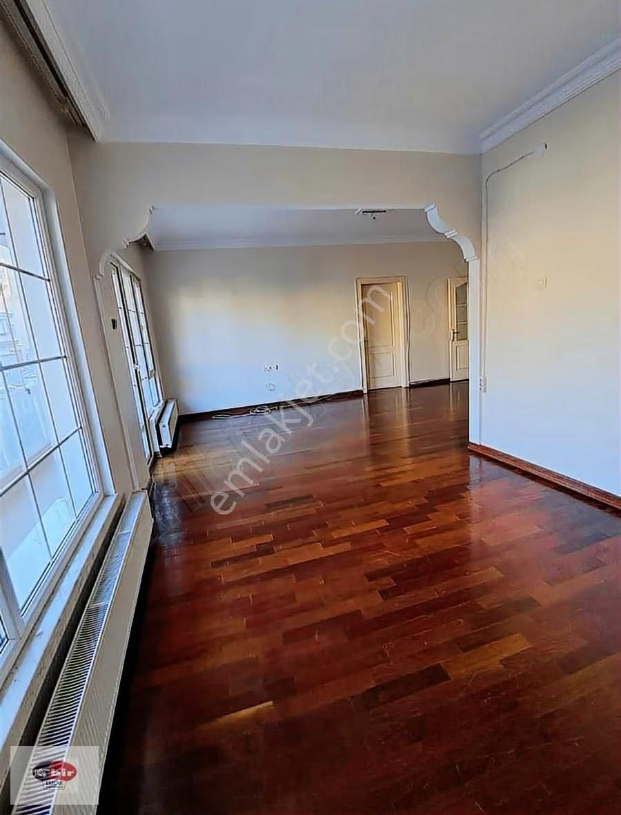 Esat Akyüz Sokakta 3+1 Kiralık Daire - Görsel 8