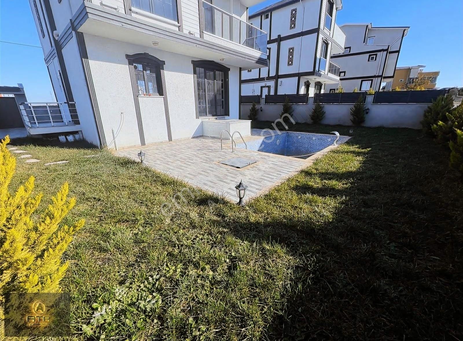 Ata Gayrimenkul'den 350 M2 Arsa İçerisnde 5+1 Havuzlu Lüks Villa - Görsel 6