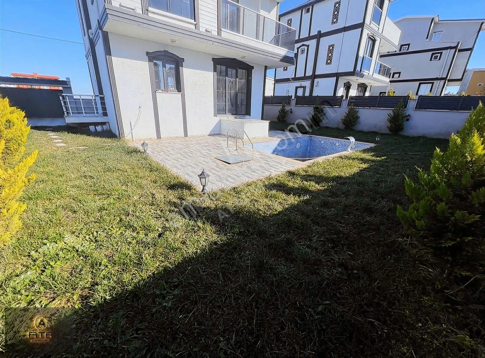 Ata Gayrimenkul'den 350 M2 Arsa İçerisnde 5+1 Havuzlu Lüks Villa - Görsel 29