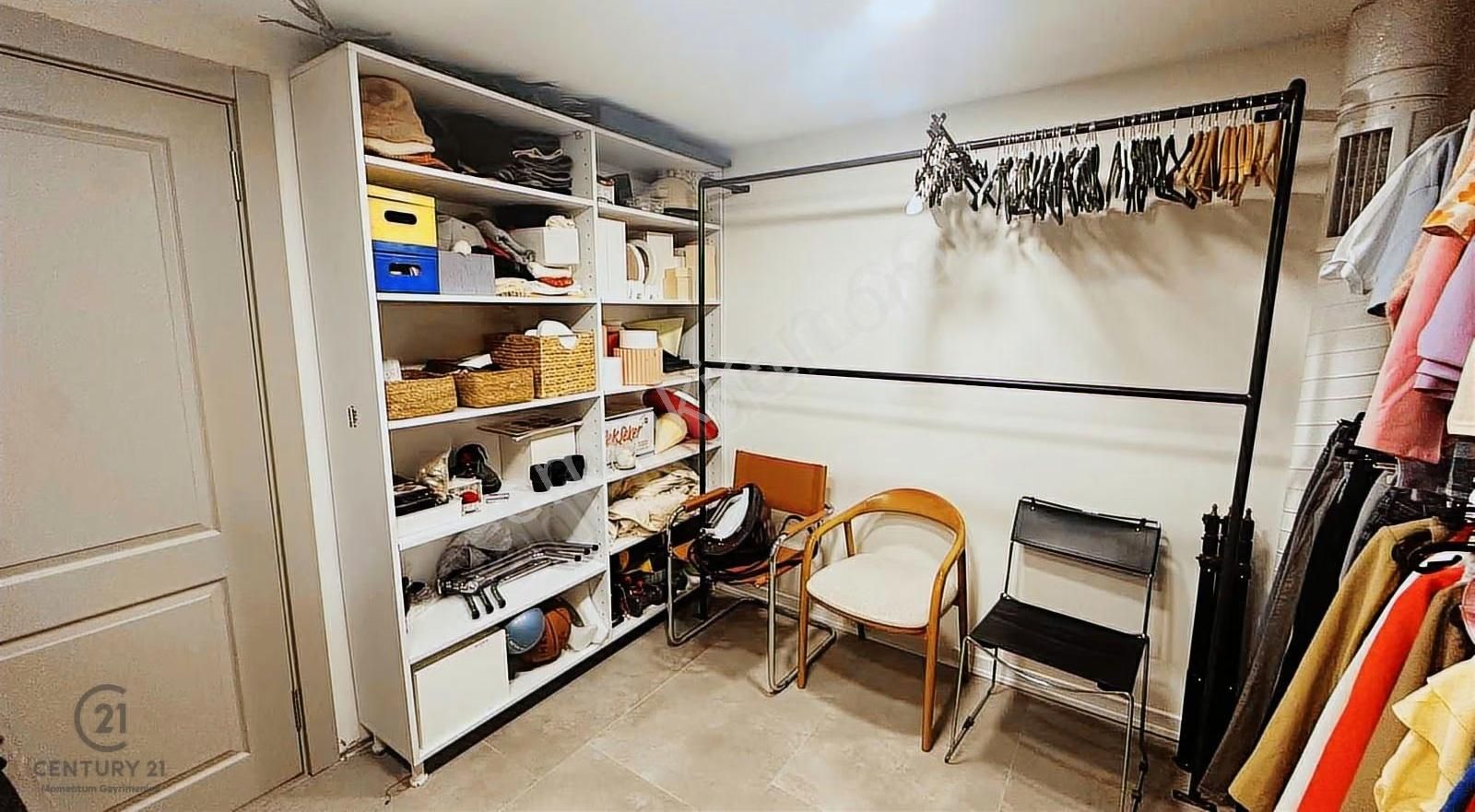 Geniş Vitrin, Şık Dekorasyonlu Satılık 180m² Ticari Alan - Görsel 15