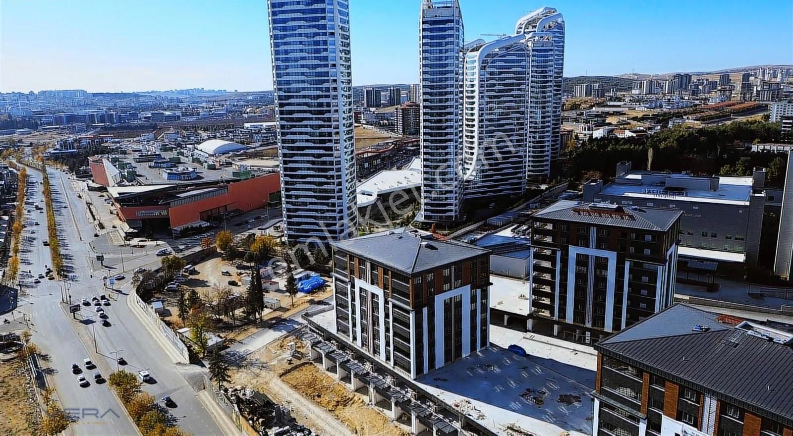 15 Temmuz 3.5+1 Daire Empire'da 8. Kat Site İçi Cephe - Görsel 2