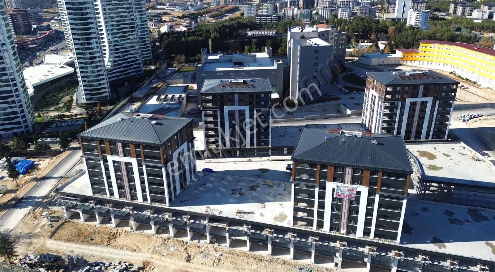 15 Temmuz 3.5+1 Daire Empire'da 8. Kat Site İçi Cephe - Görsel 9