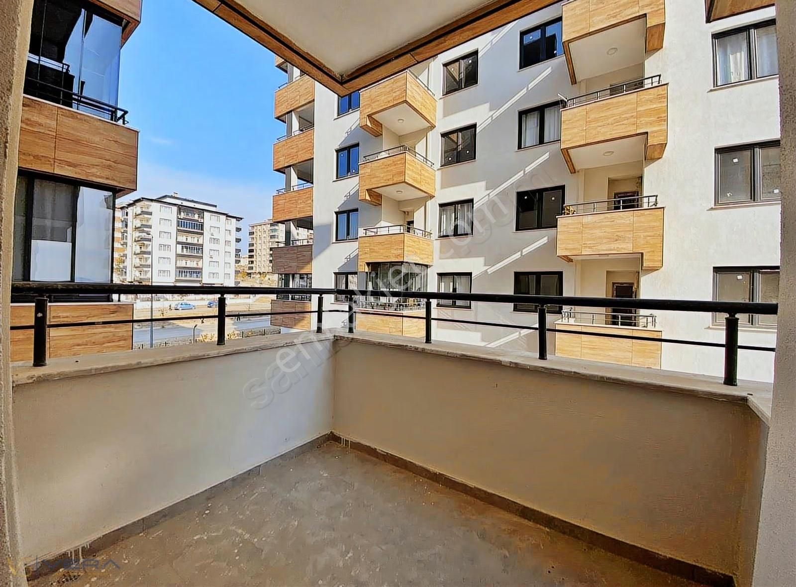 Vera'dan Abdulhamithan'da Satılık 3.5+1 Fırsat Daire - Görsel 25