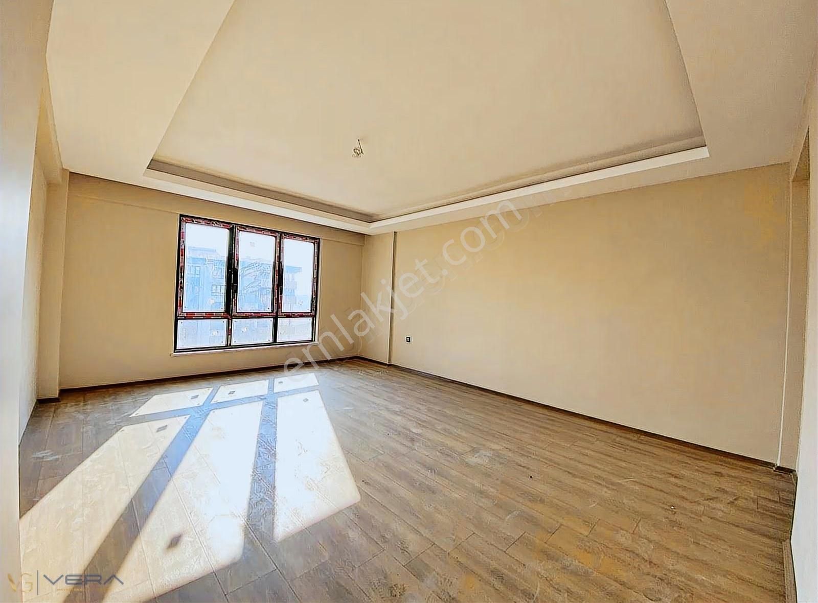 Vera'dan Abdulhamithan'da Satılık 3.5+1 Fırsat Daire - Görsel 11