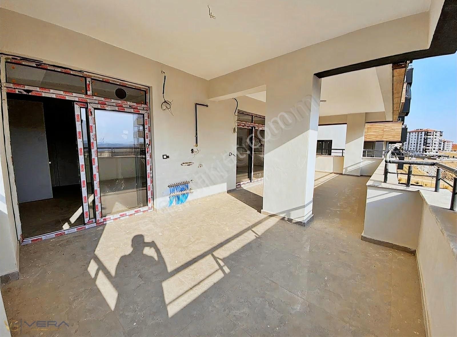 Vera'dan Abdulhamithan'da Satılık 3.5+1 Fırsat Daire - Görsel 16