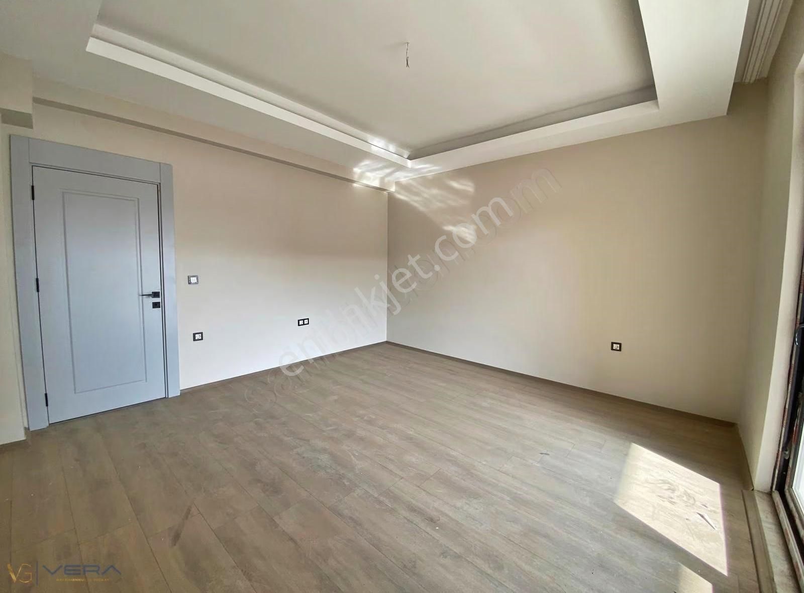 Vera'dan Abdulhamithan'da Satılık 3.5+1 Fırsat Daire - Görsel 19