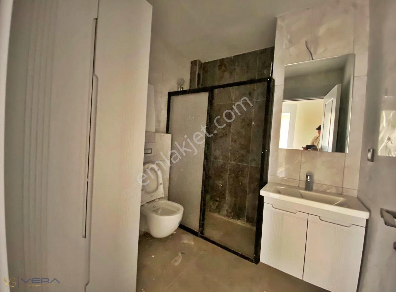 Vera'dan Abdulhamithan'da Satılık 3.5+1 Fırsat Daire - Görsel 4